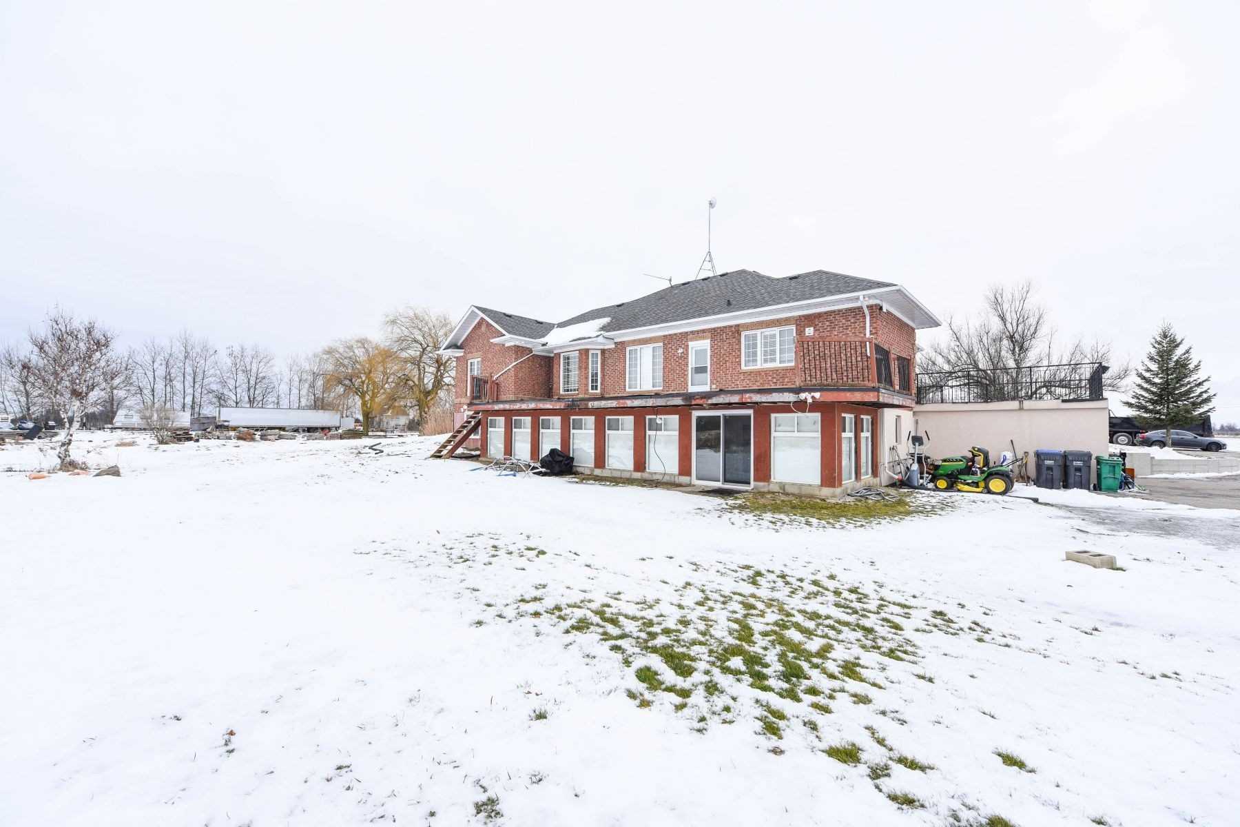 14707 Dixie Rd
