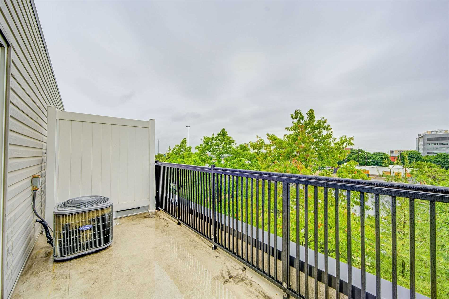55 George Appleton Way #2095