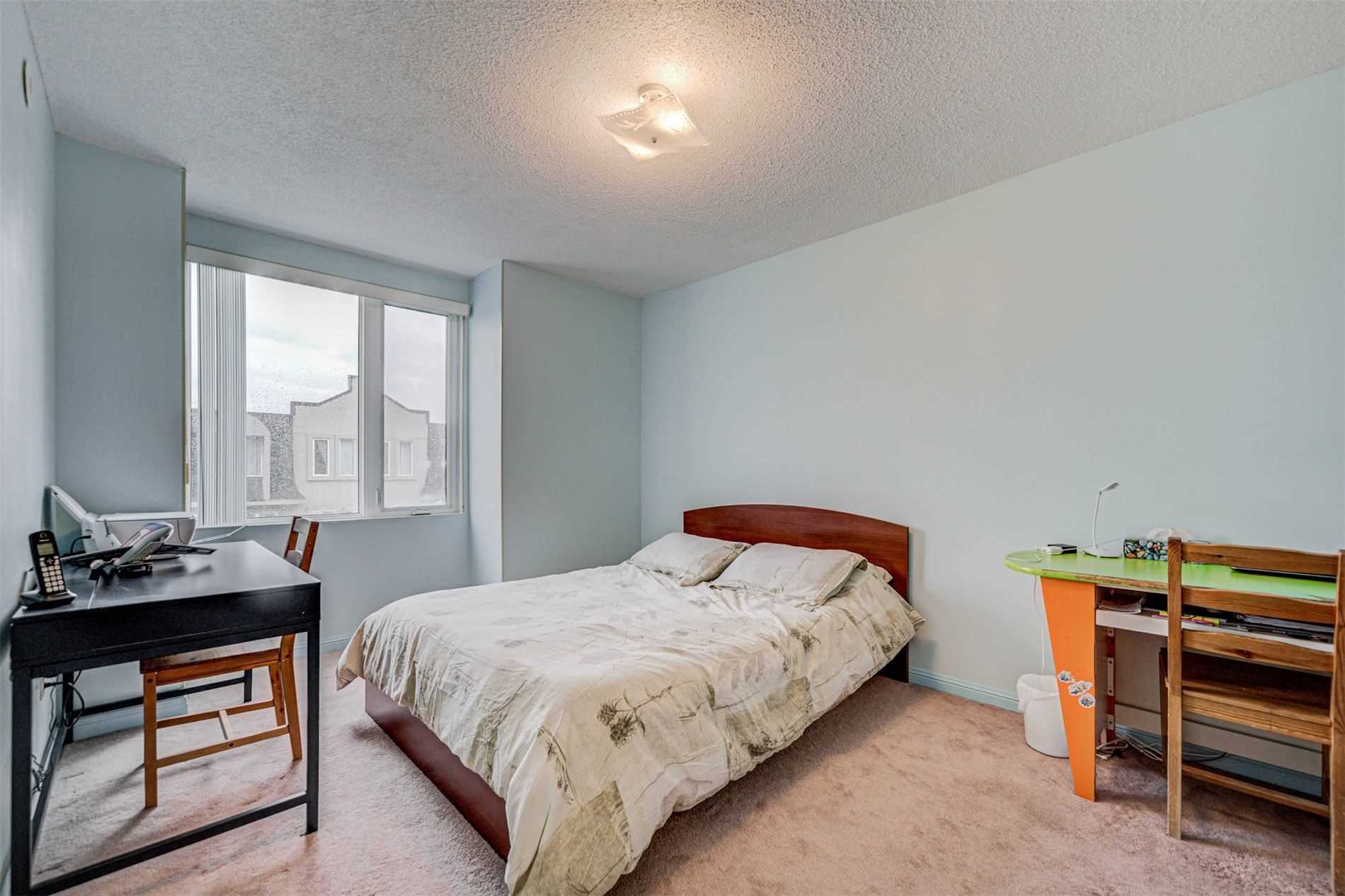 55 George Appleton Way #2095