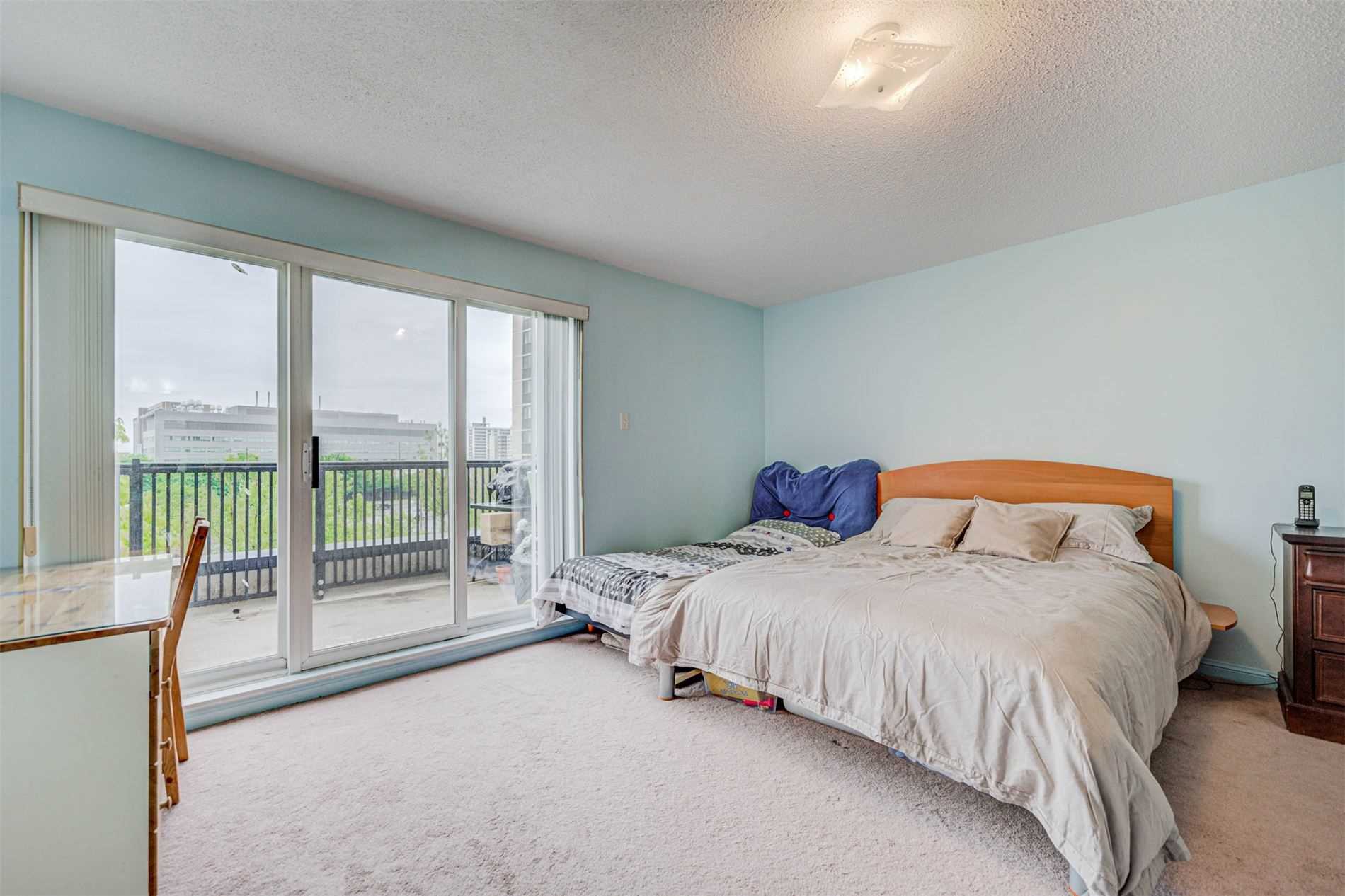 55 George Appleton Way #2095