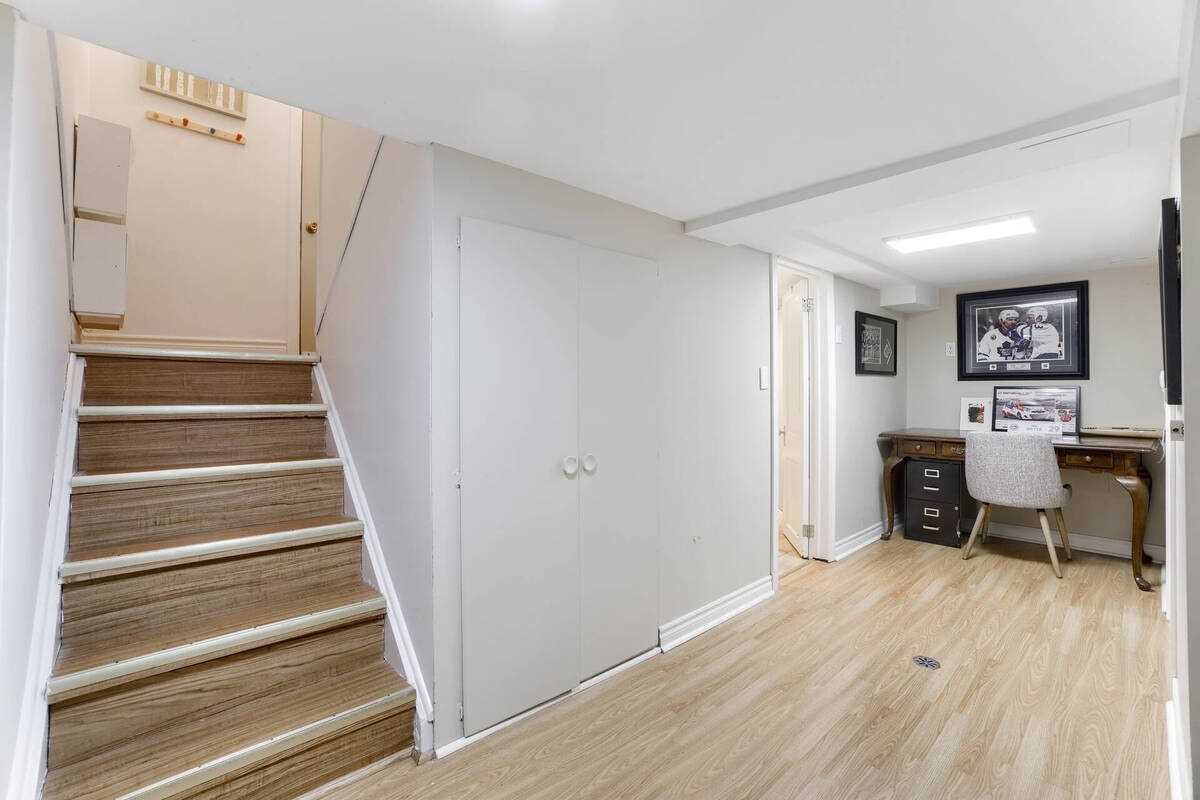 12 Wesley Ave