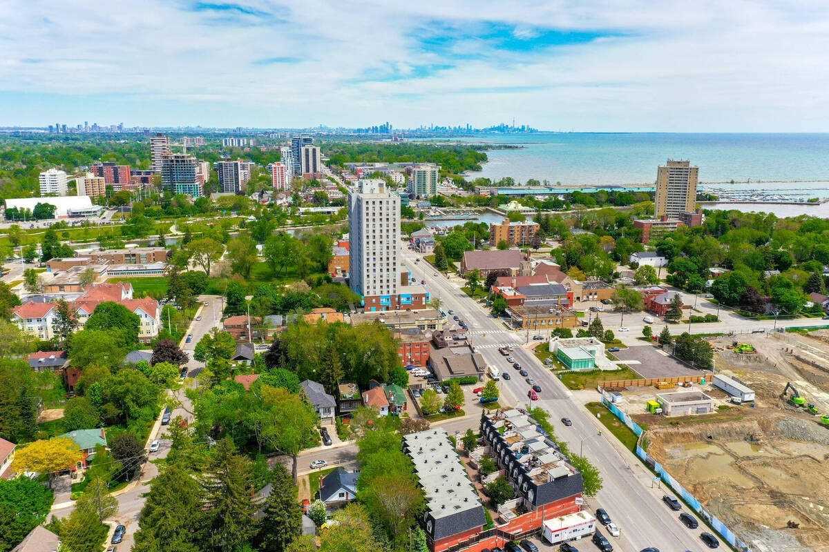 12 Wesley Ave