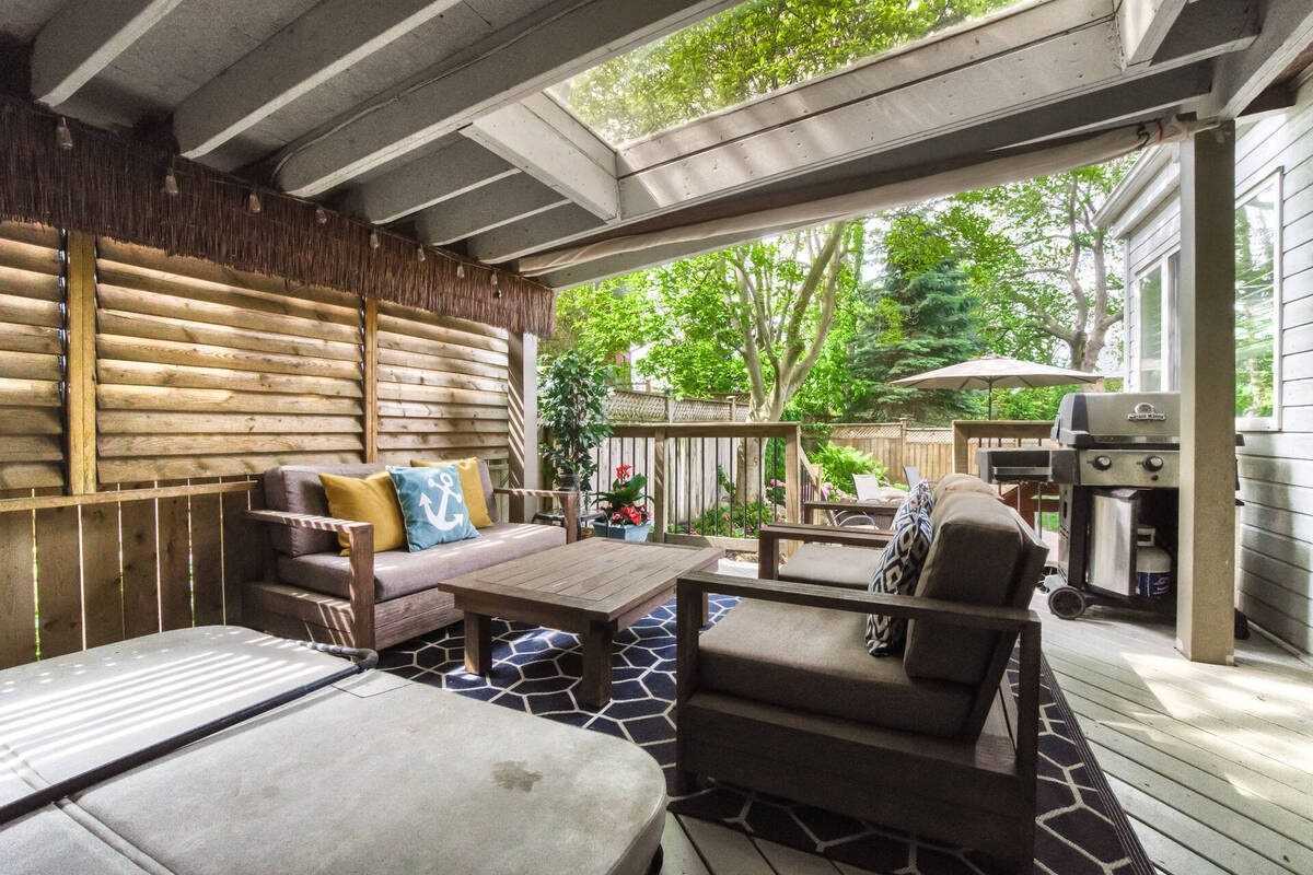 12 Wesley Ave