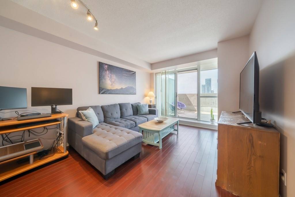 9 Michael Power Pl, #510