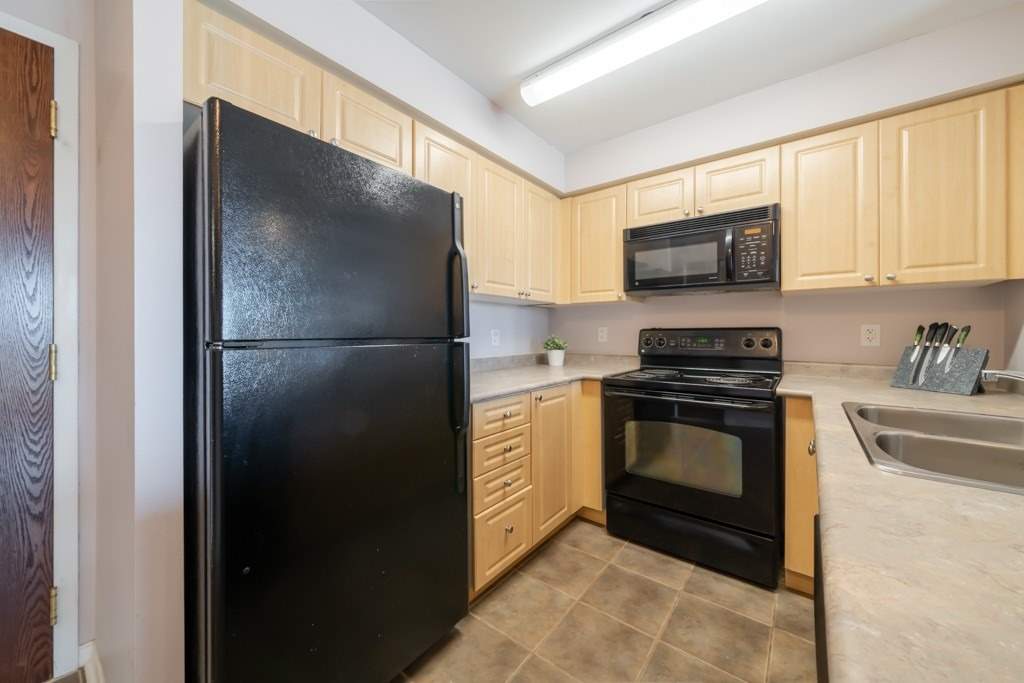 9 Michael Power Pl, #510