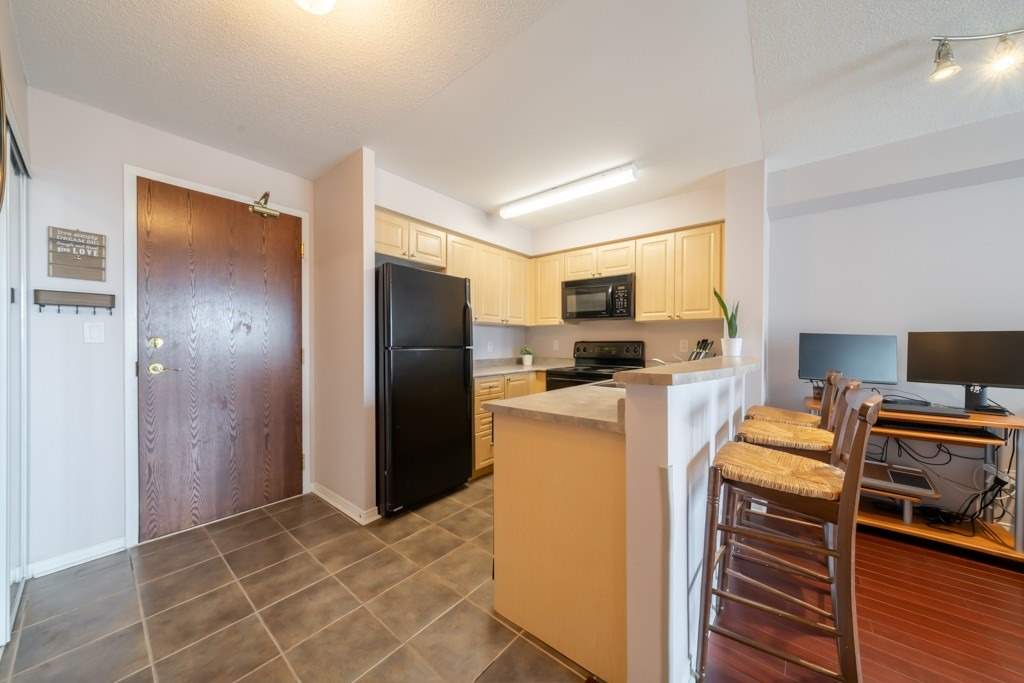9 Michael Power Pl, #510