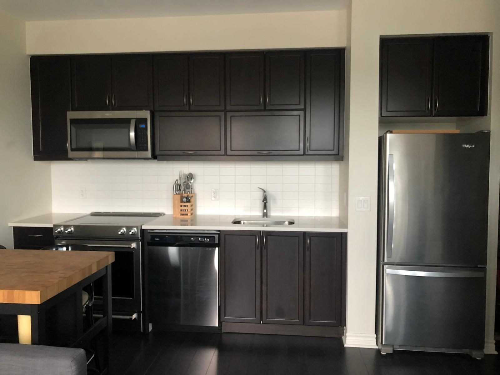 39 Annie Craig Dr, #406