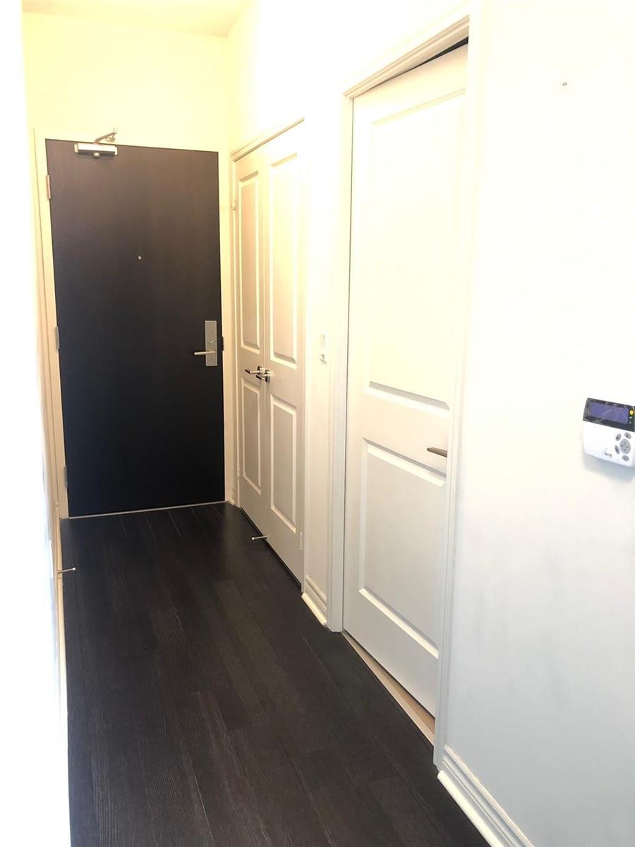 39 Annie Craig Dr, #406