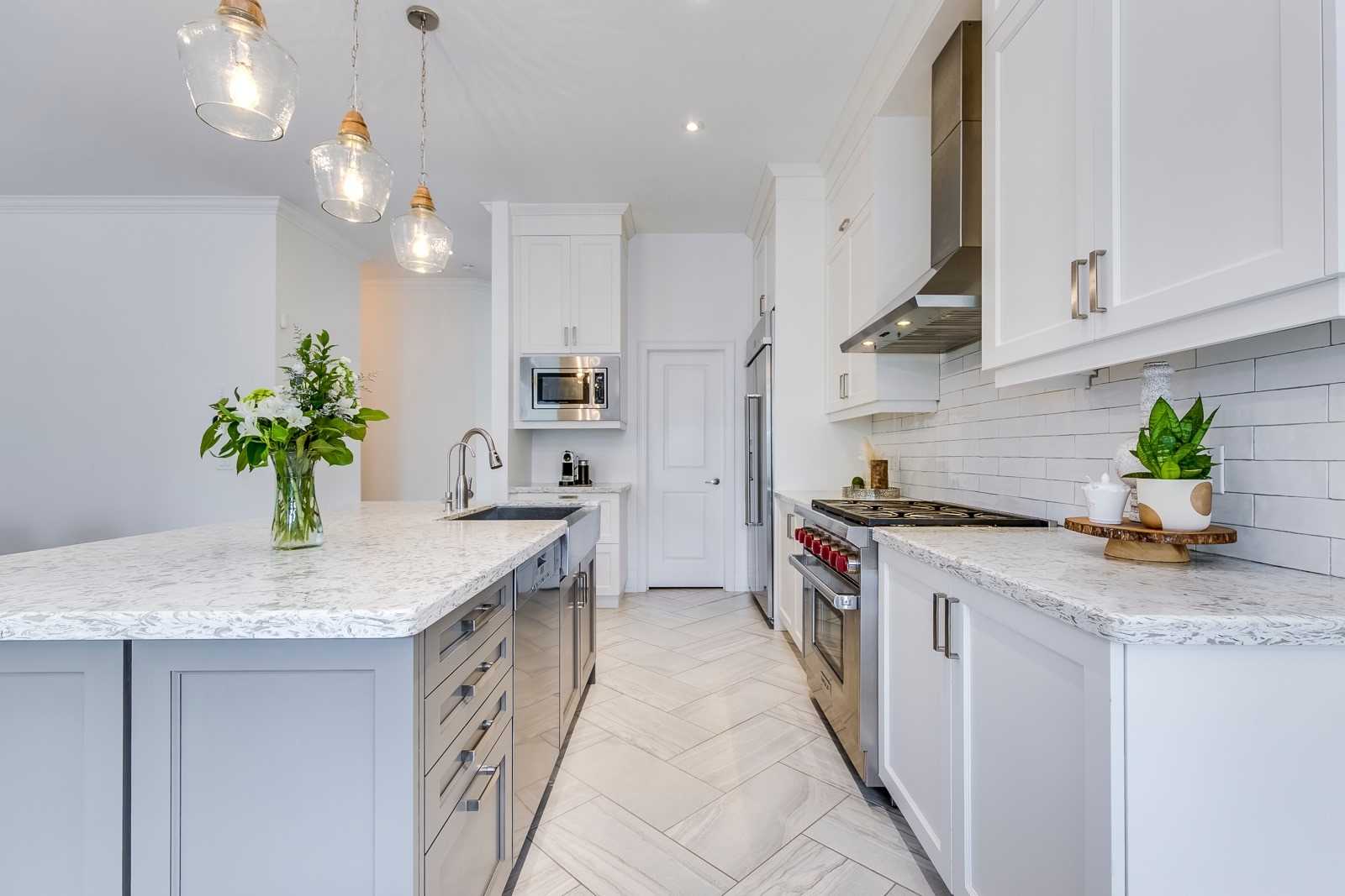 121 Waterview Common