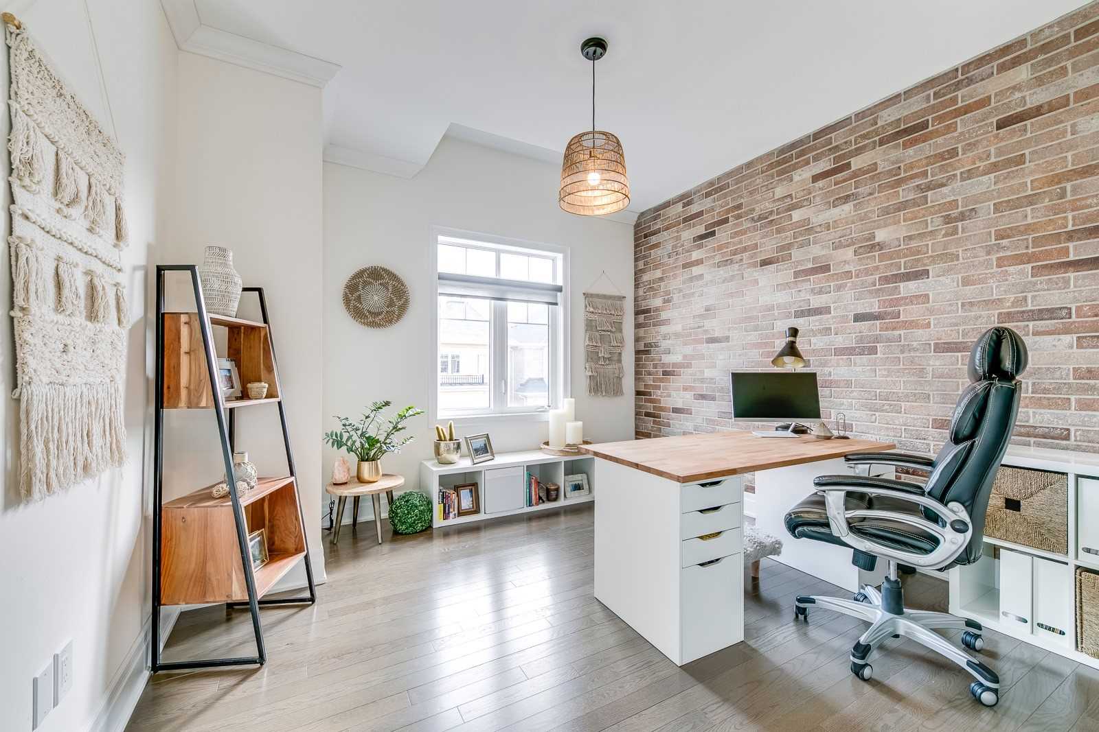121 Waterview Common