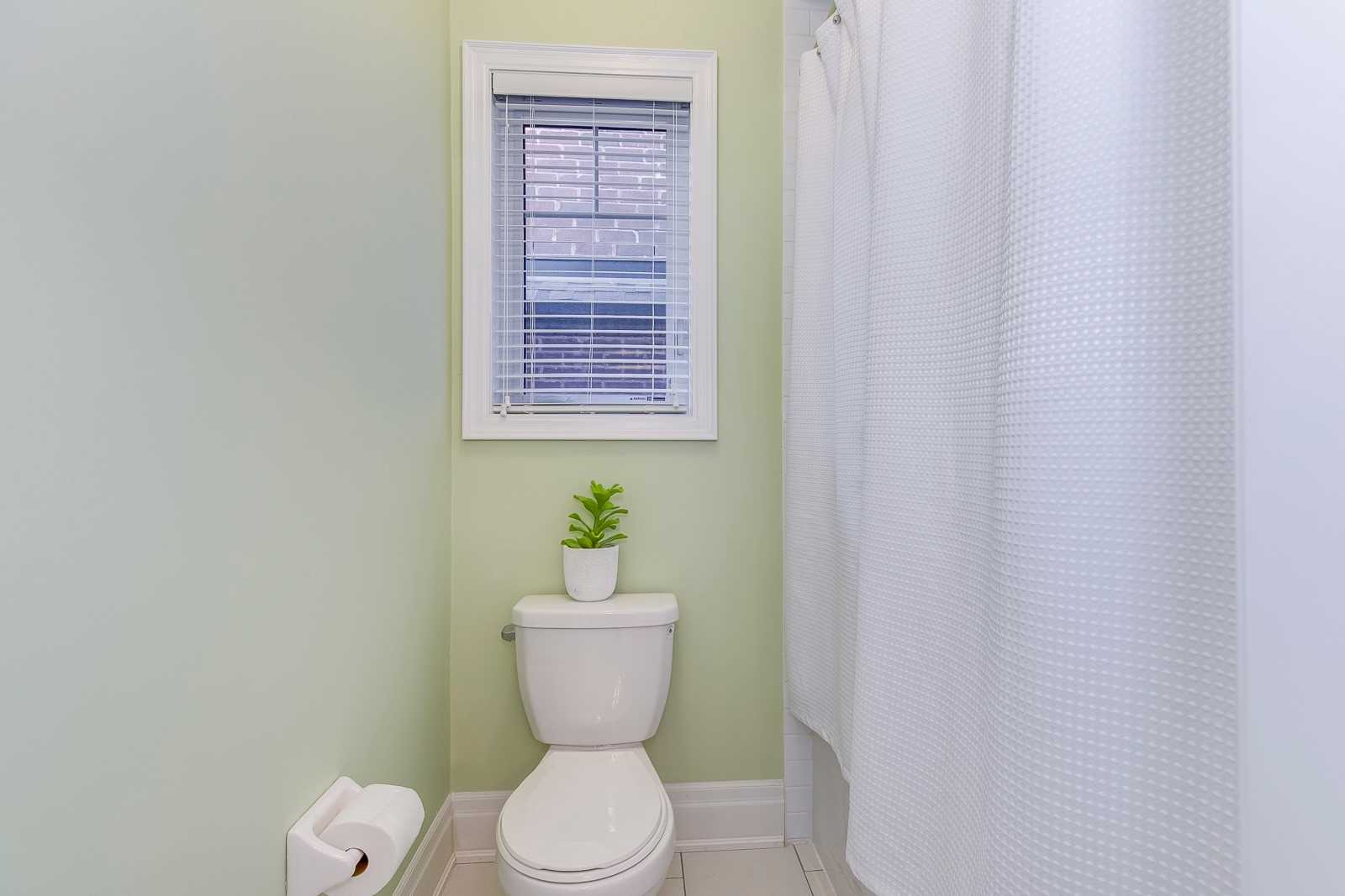121 Waterview Common