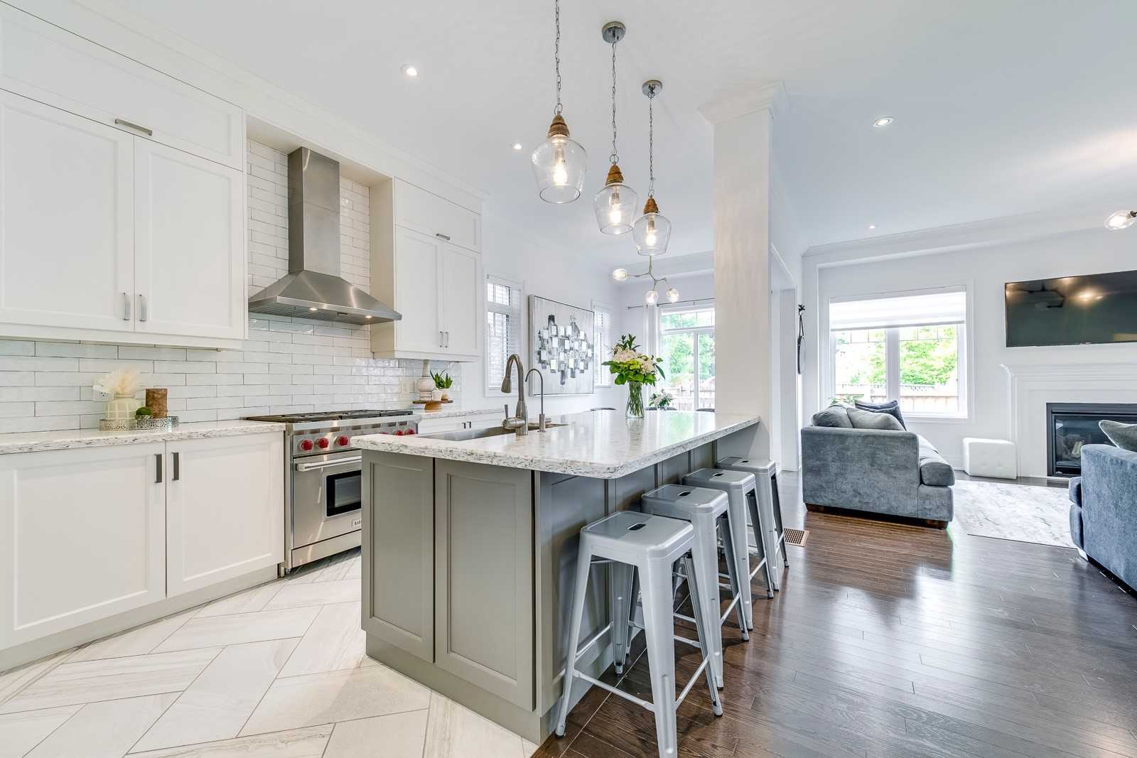 121 Waterview Common