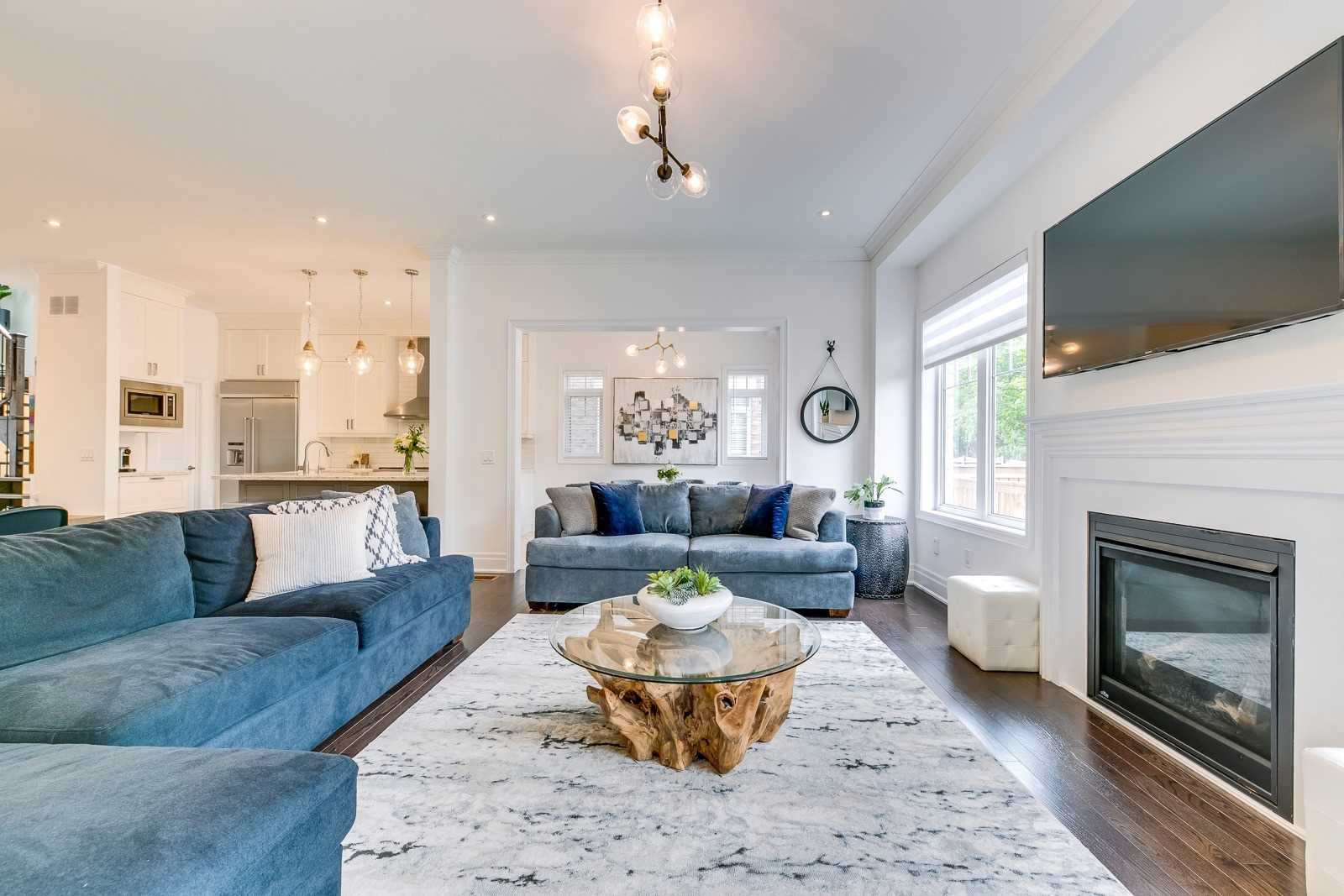 121 Waterview Common
