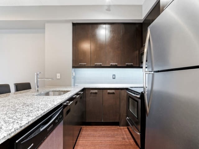 365 Prince Of Wales Dr, #1910