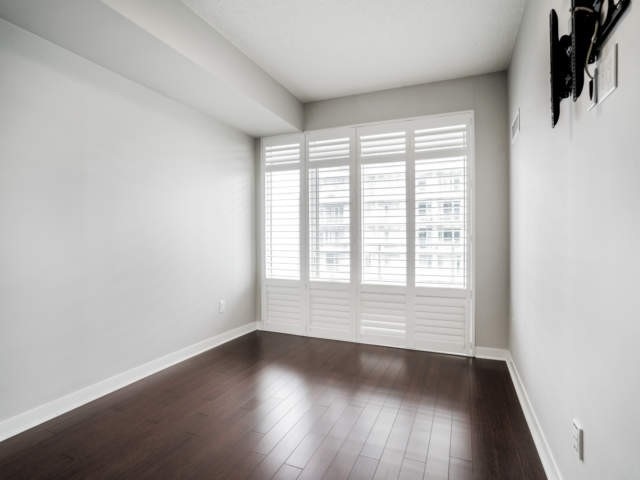 365 Prince Of Wales Dr, #1910