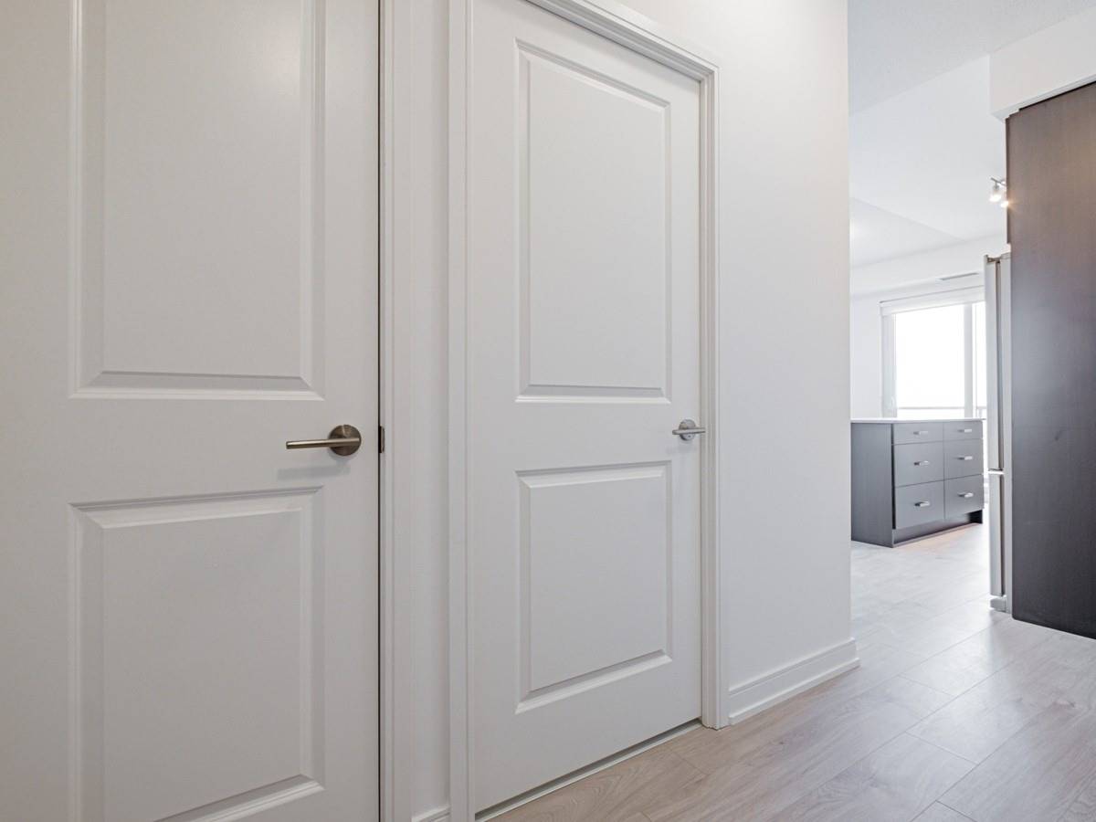 8 Nahani Way #1601