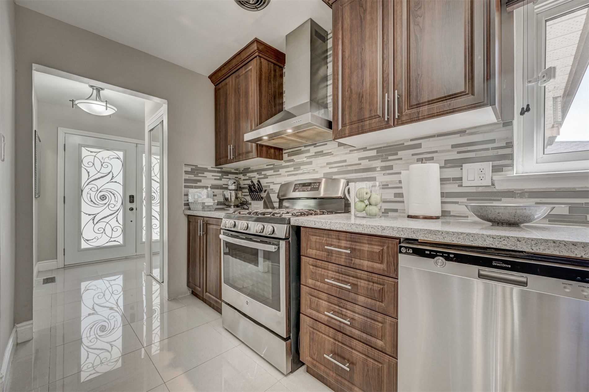 47 Glenora Cres