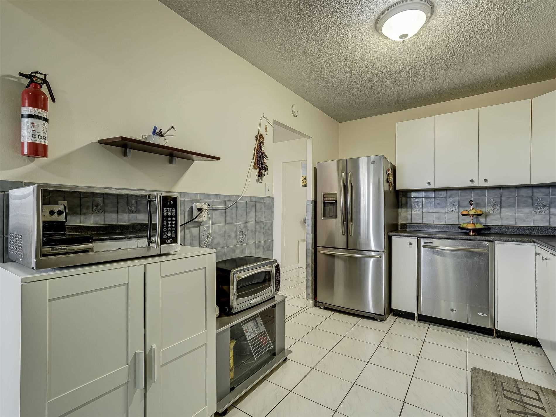 49 Silverstone Dr, #308