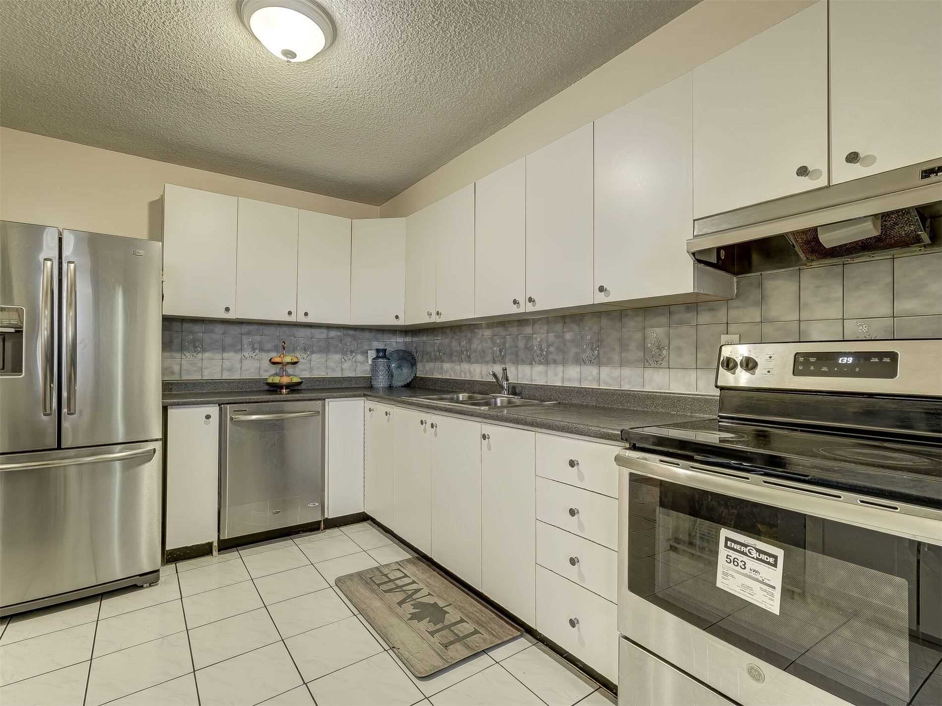 49 Silverstone Dr, #308