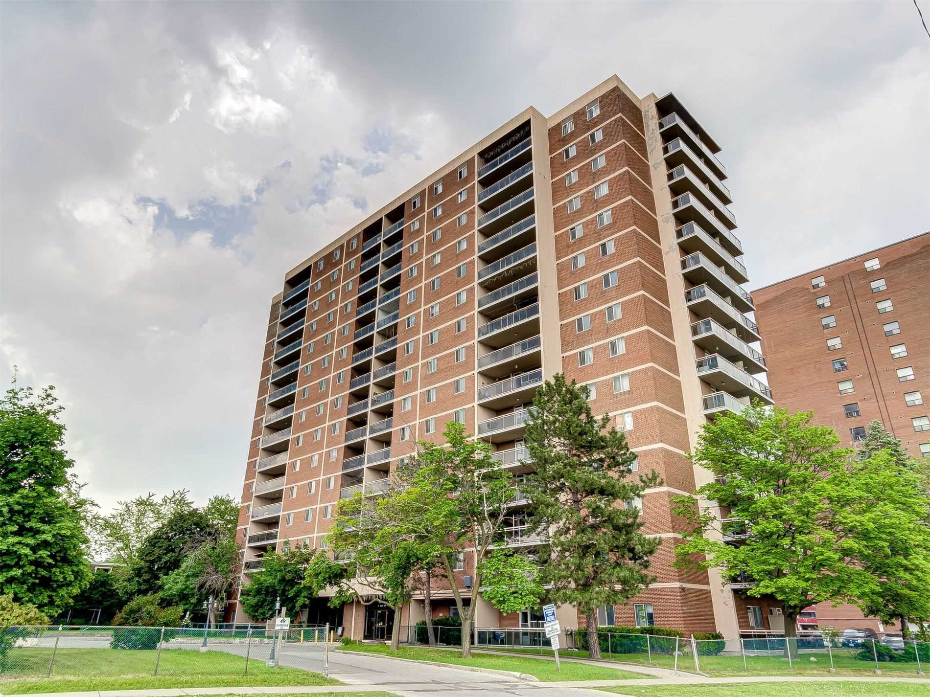 49 Silverstone Dr, #308