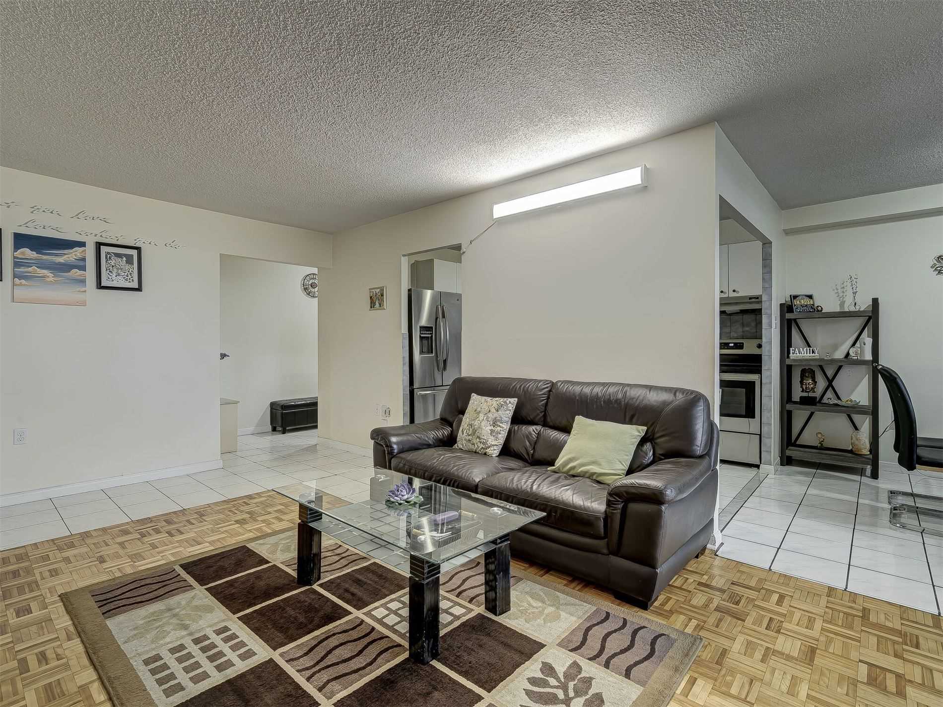 49 Silverstone Dr, #308