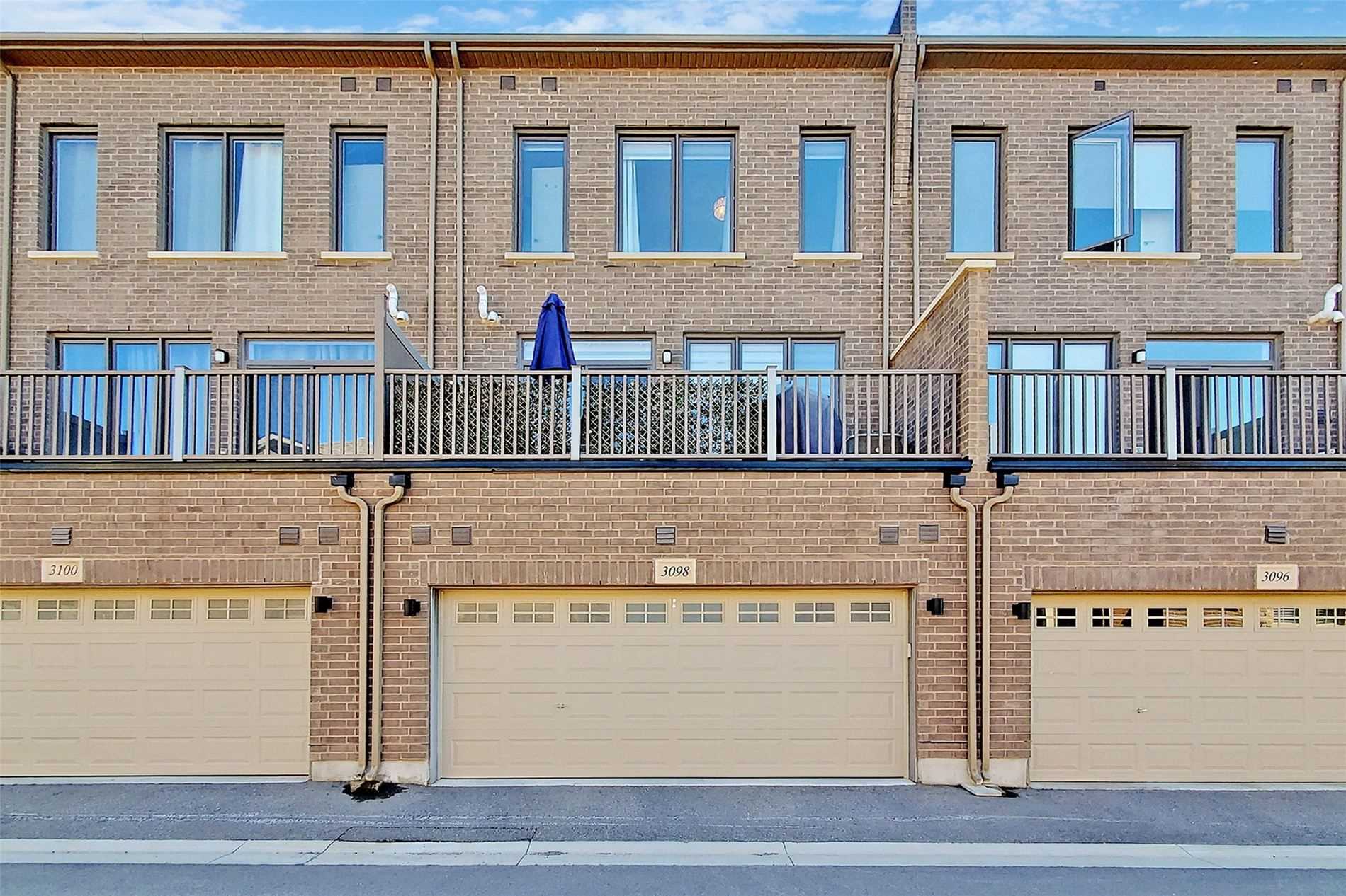 3098 Ernest Appelbe Blvd