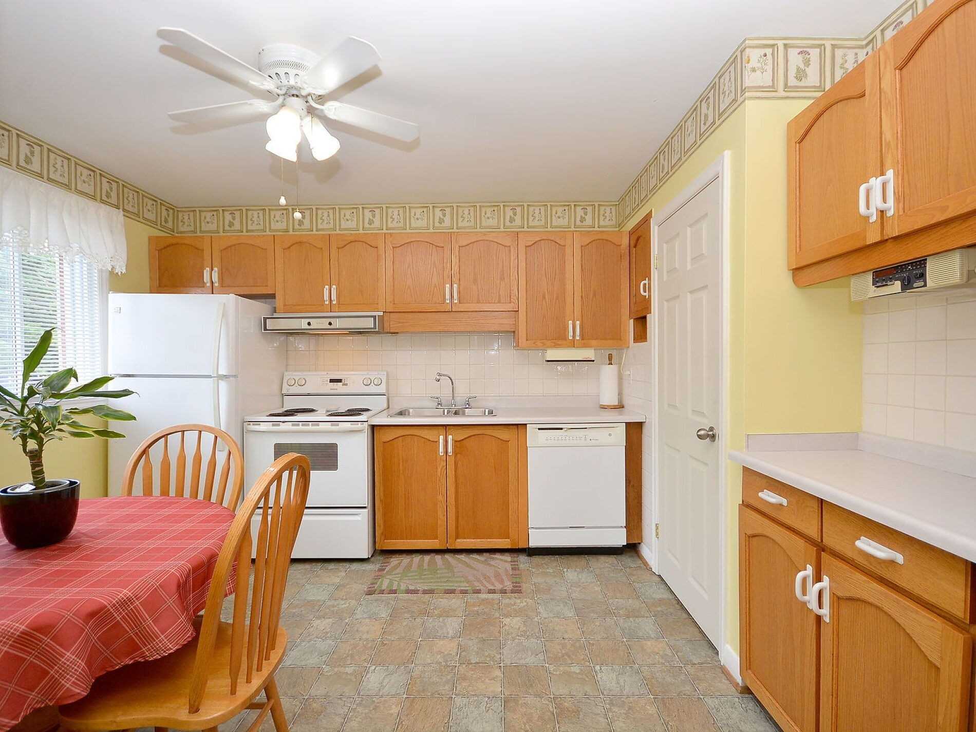 67 Raylawn Cres