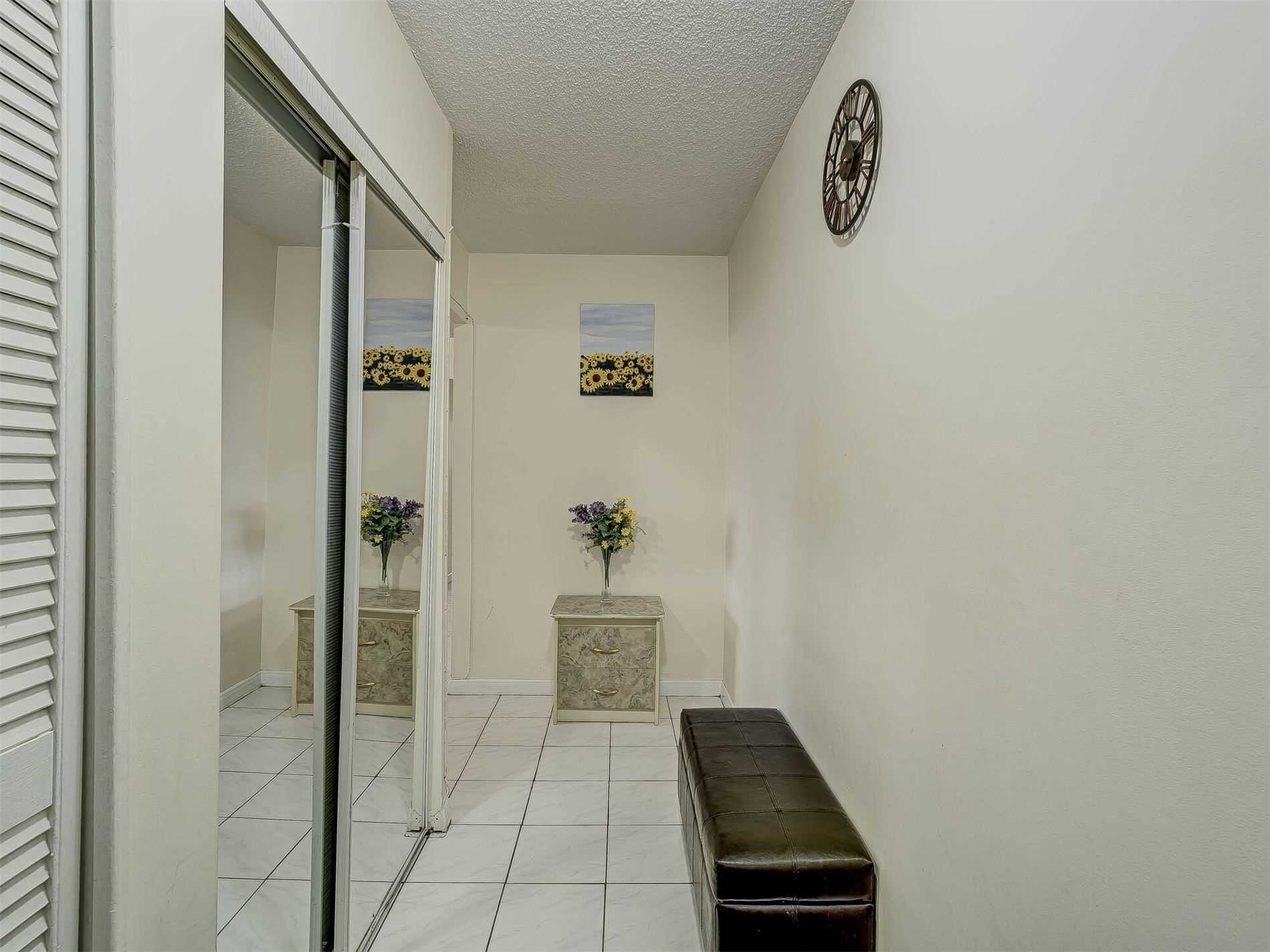 49 Silverstone Dr, #308