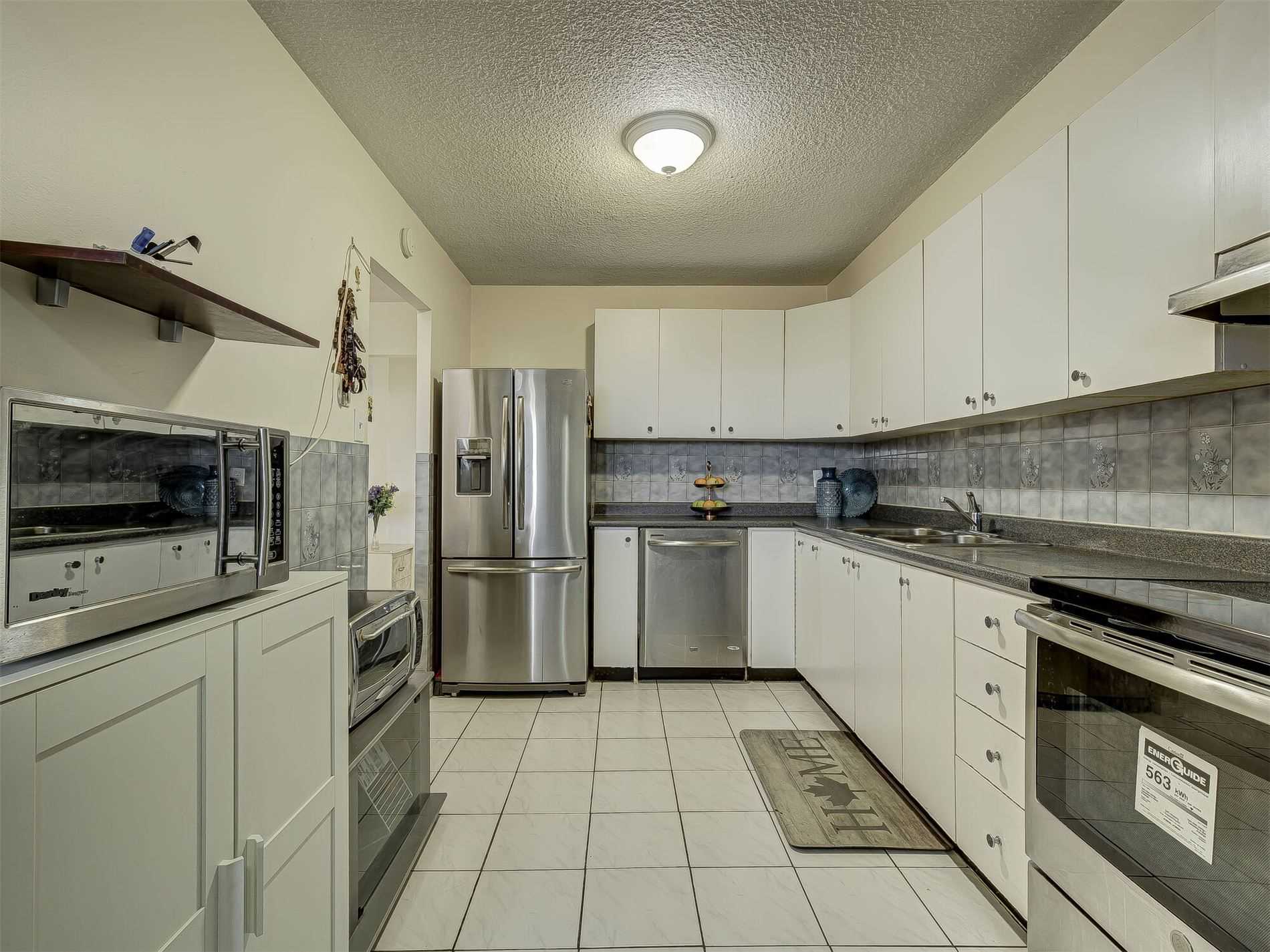 49 Silverstone Dr, #308