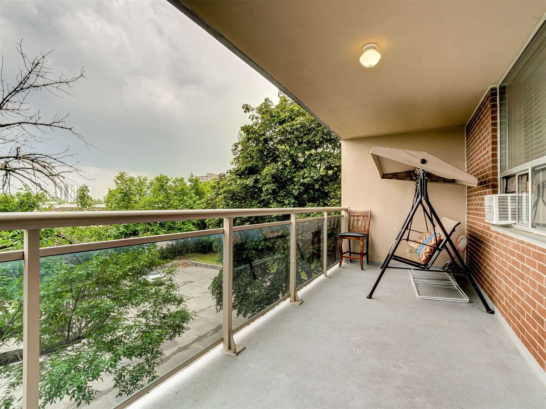 49 Silverstone Dr, #308
