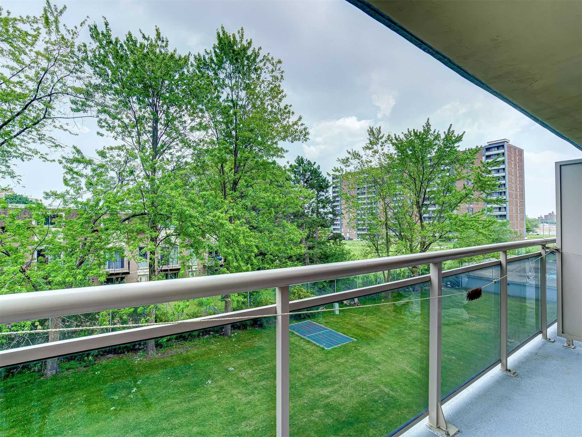 49 Silverstone Dr, #308