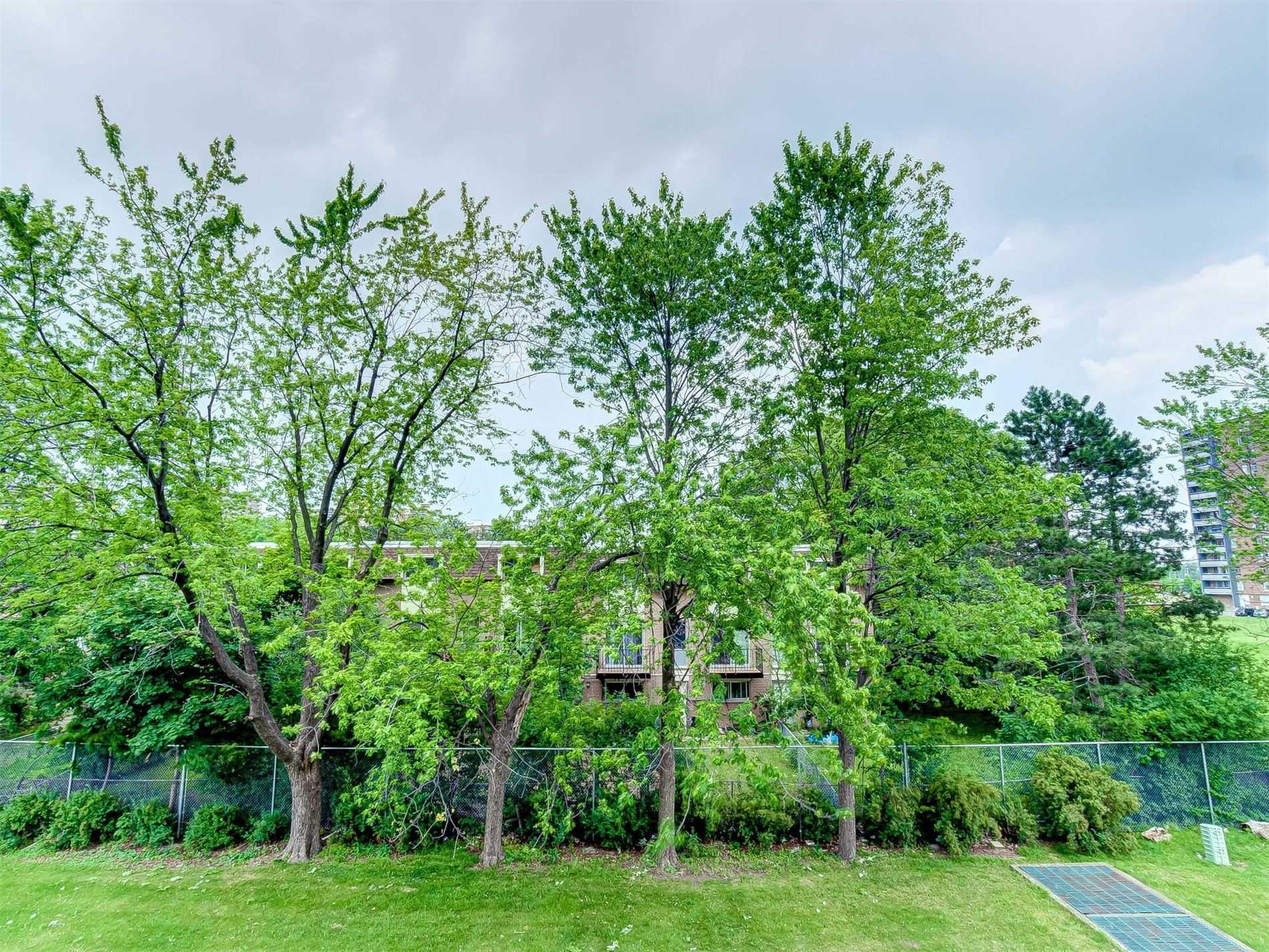 49 Silverstone Dr, #308