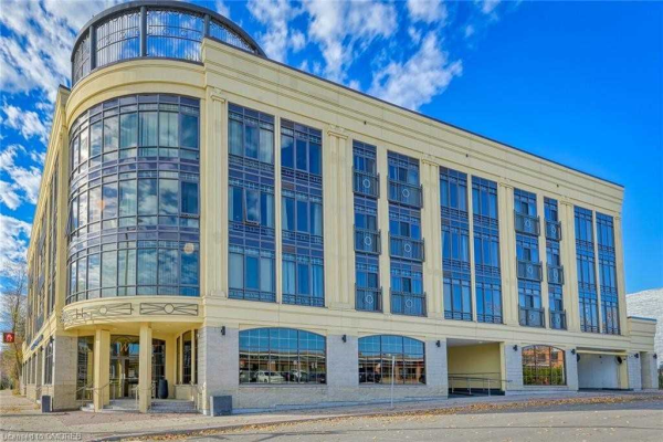 205 Lakeshore Rd W, Oakville