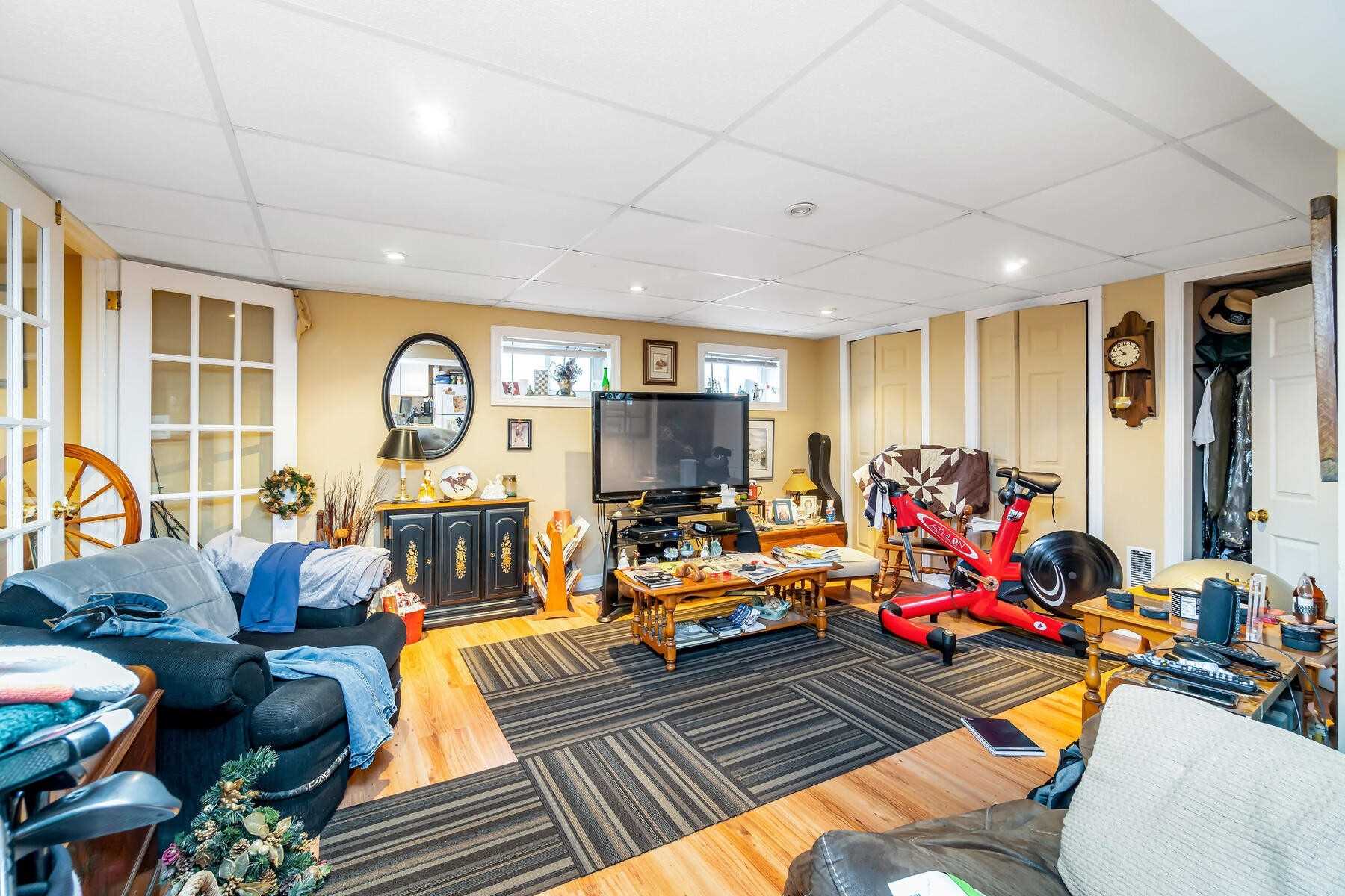 63 Faludon Dr