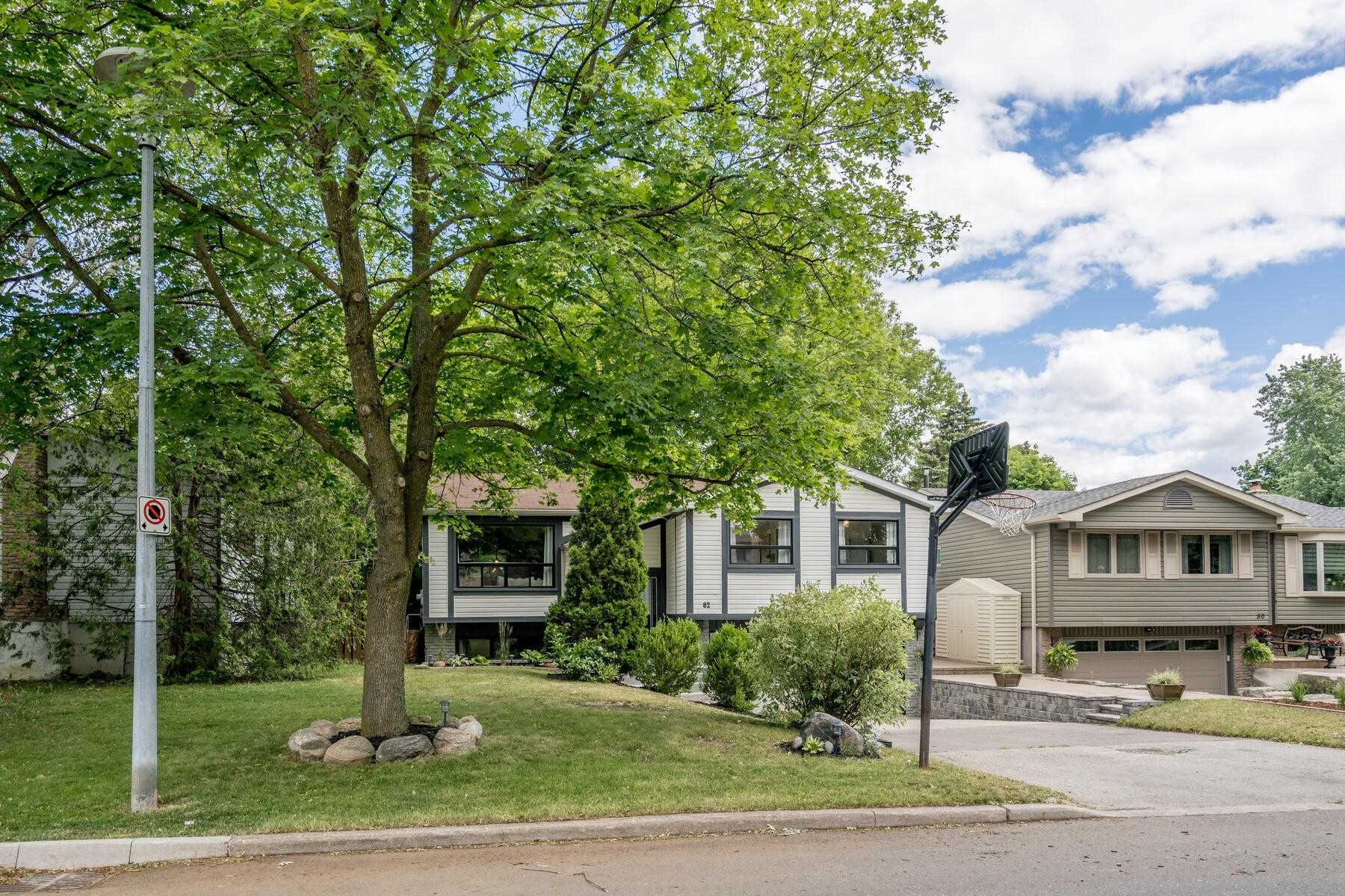 82 Wright Cres