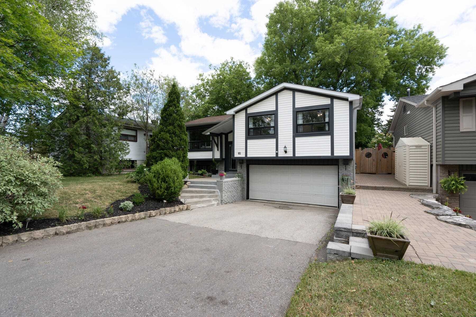 82 Wright Cres
