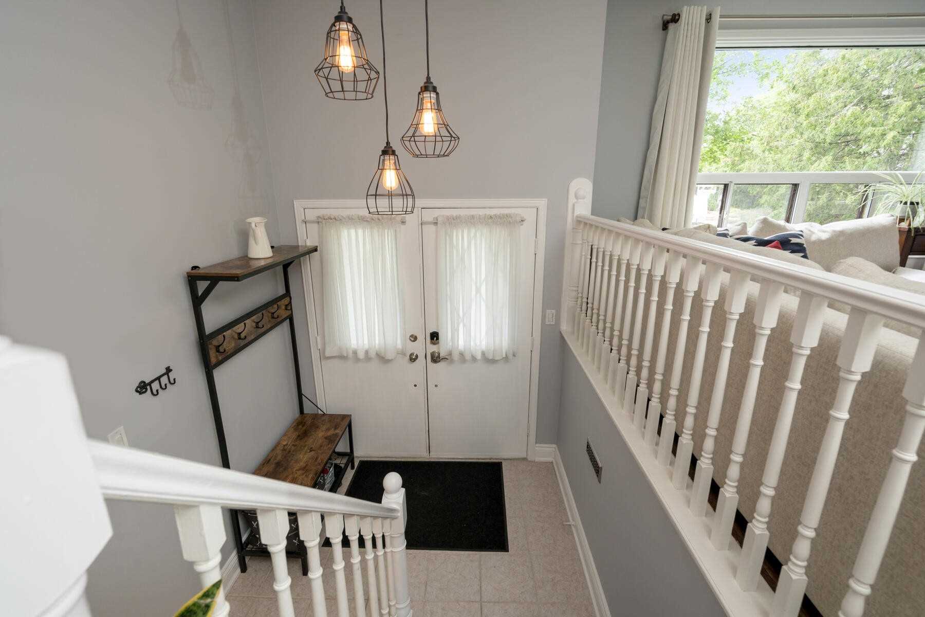 82 Wright Cres