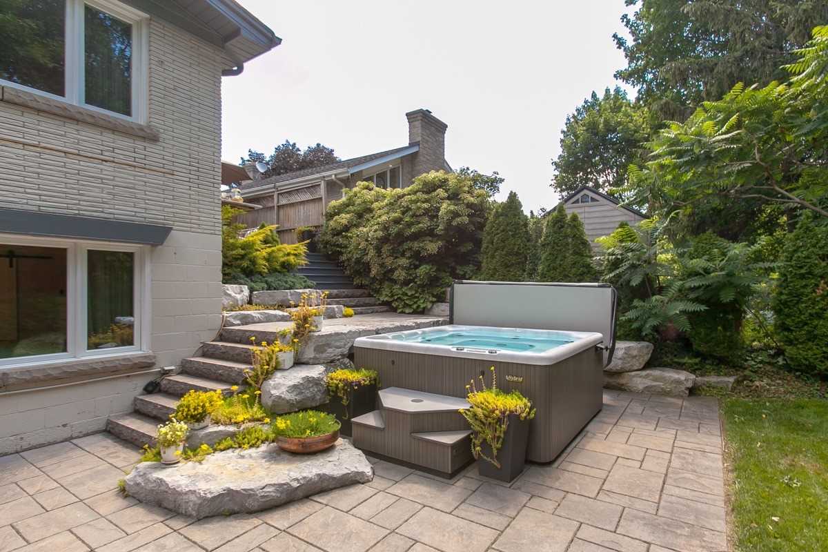 858 Partridge Dr