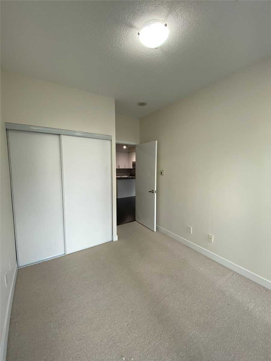 4070 Confederation Pkwy, #212