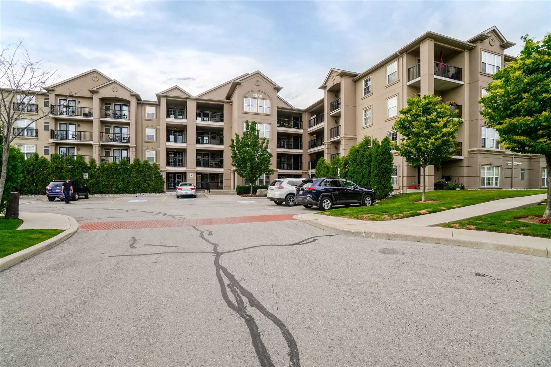 1380 Main St E, #408