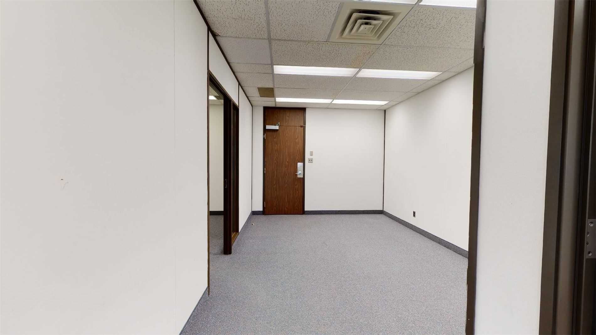 Listing W5295434 - Large Photo # 2
