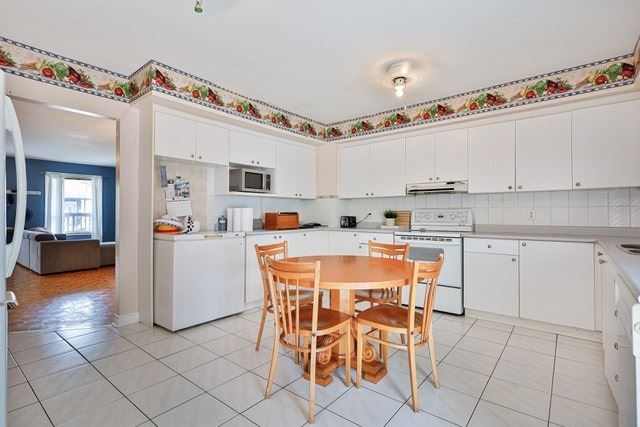 28 Guestville Ave