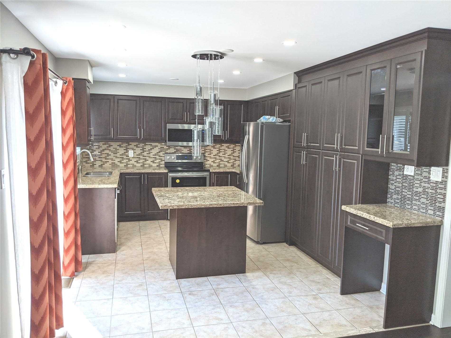 2146 Grand Oak Tr