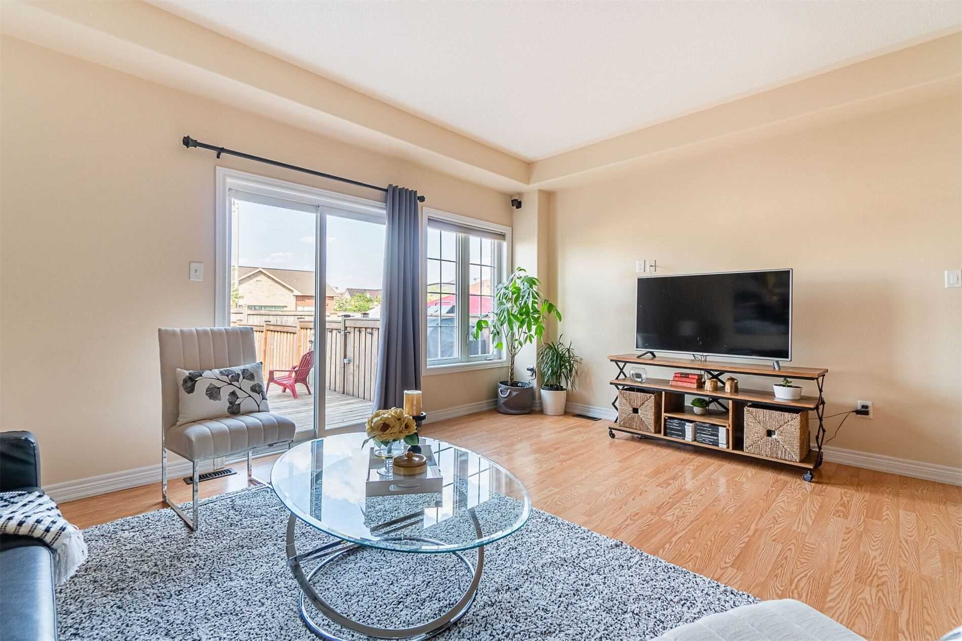 132 Frenchpark Circ