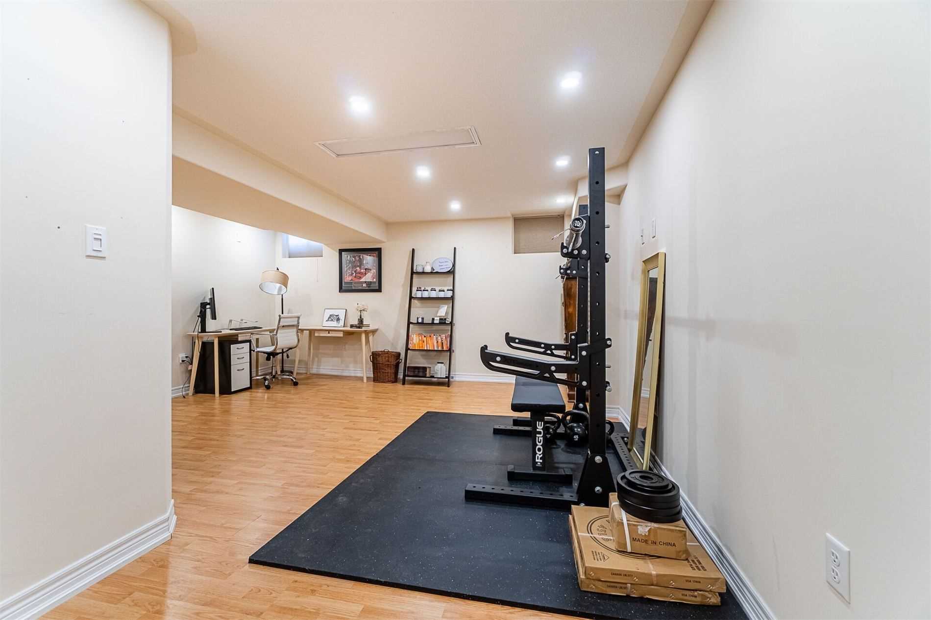 132 Frenchpark Circ