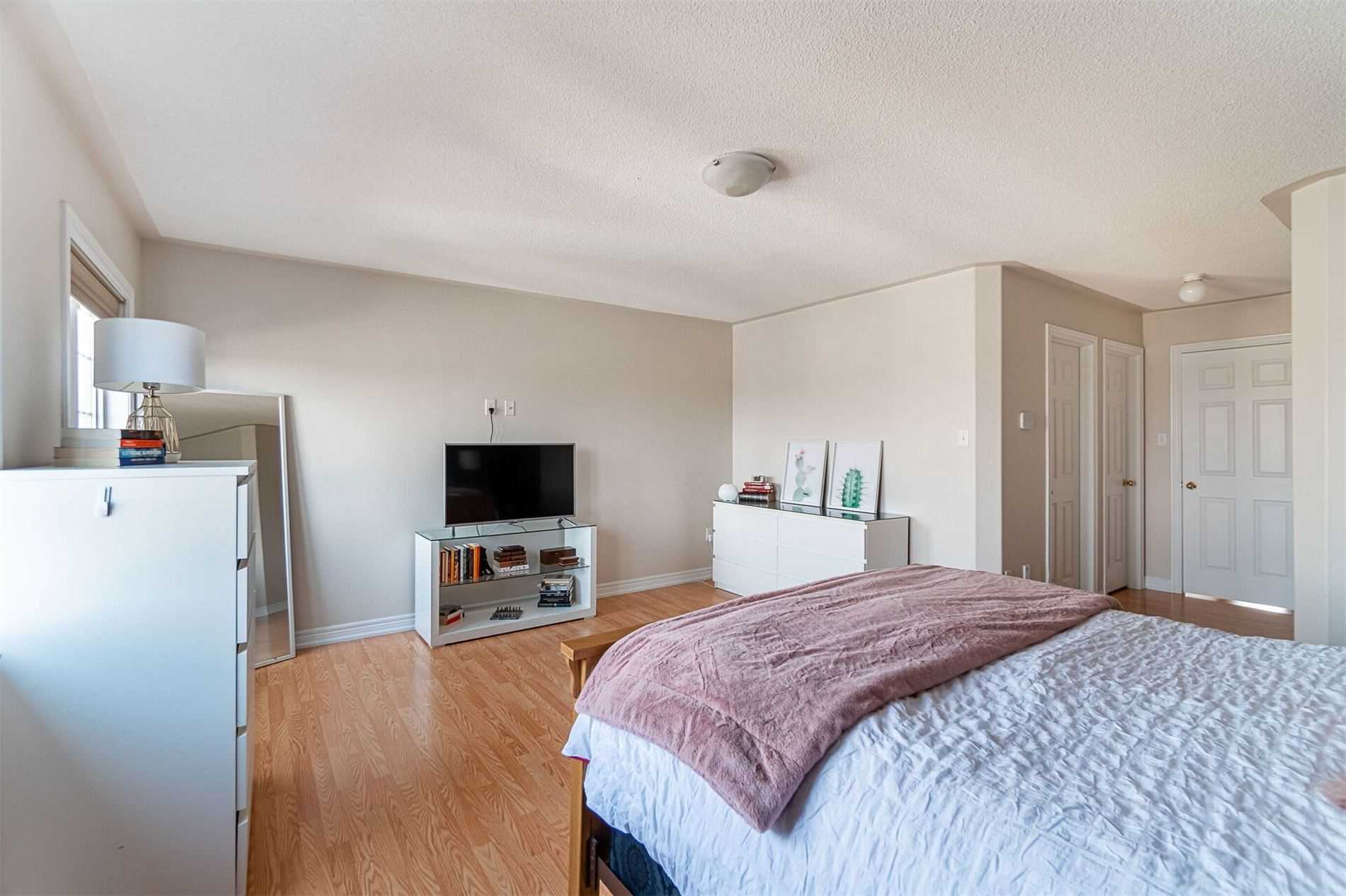 132 Frenchpark Circ