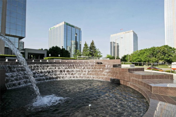 1 Robert Speck Pkwy, Mississauga
