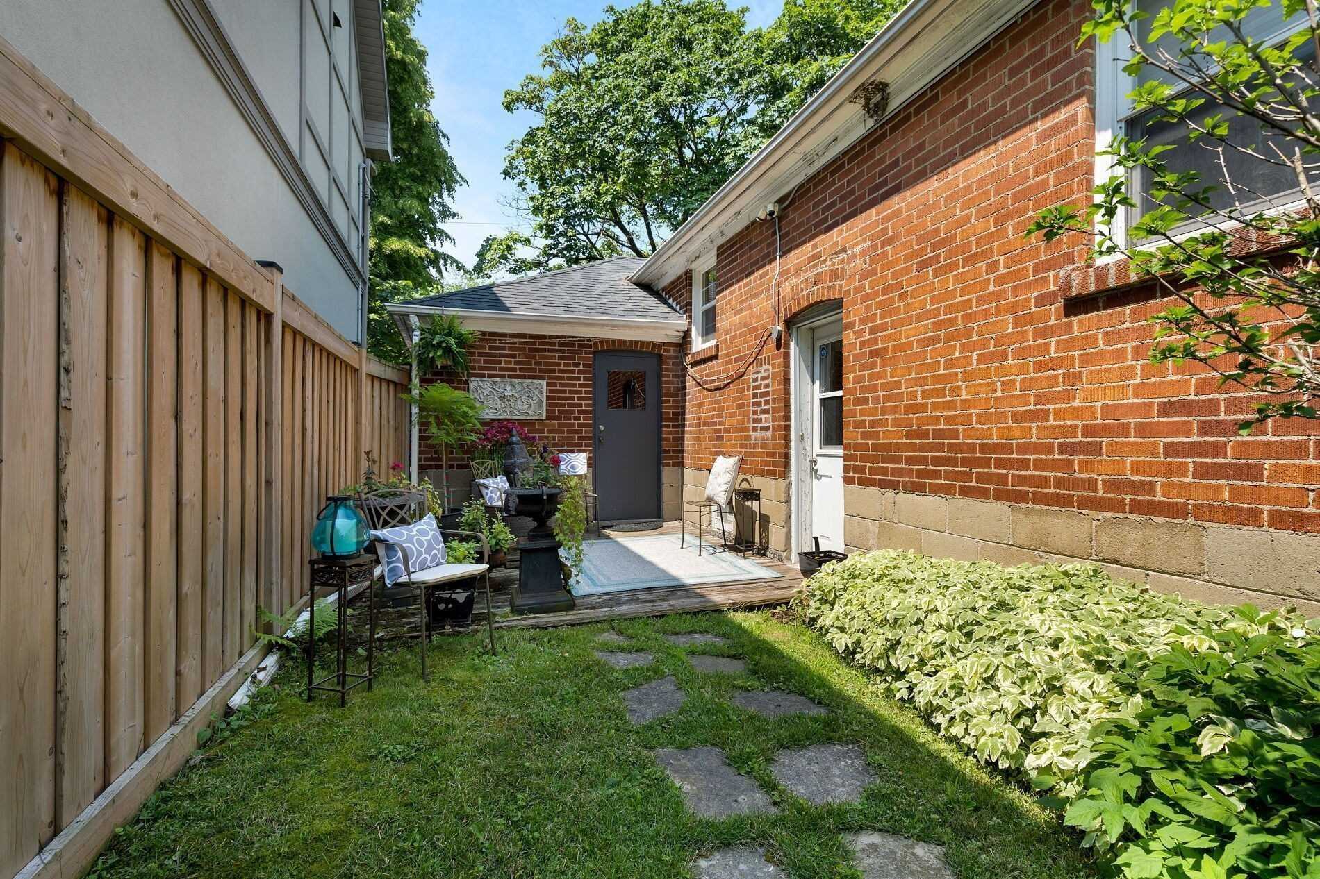 25 Mcclinchy Ave
