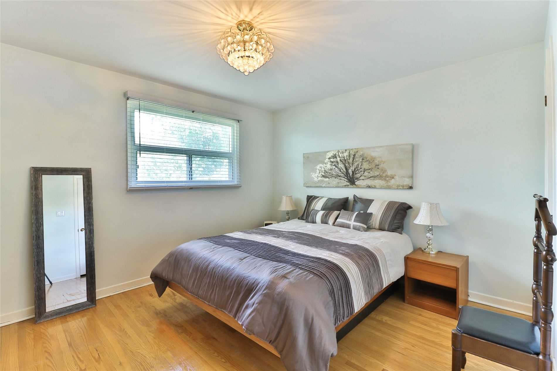 18 West Wareside Rd