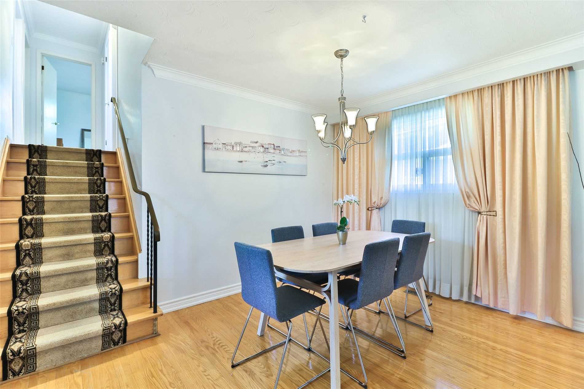 18 West Wareside Rd
